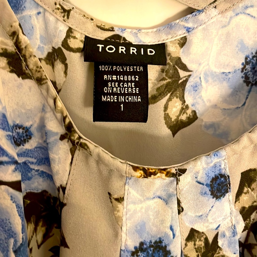 Torrid tank - Picture 2 of 3